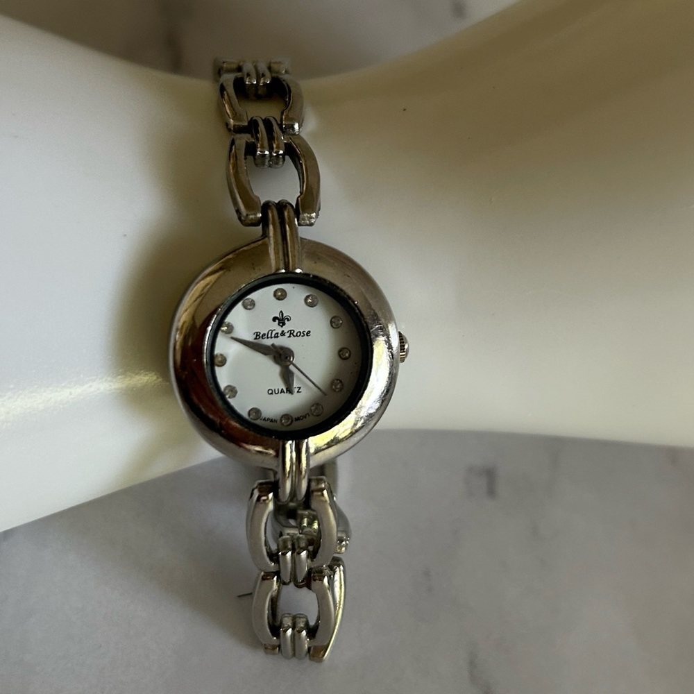 Vintage Ladies Silver-toned Chain Link Watch